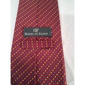 Daniel de Fasson 100% Silk Red Geometric Handmade Men's Tie 58 x 4" VTG 80s EUC